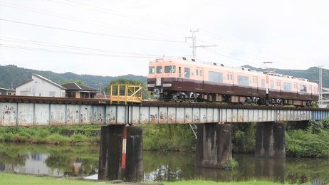 珍しい電車が来た」 名鉄復刻塗装6000系、広見線・新可児ー御嵩間
