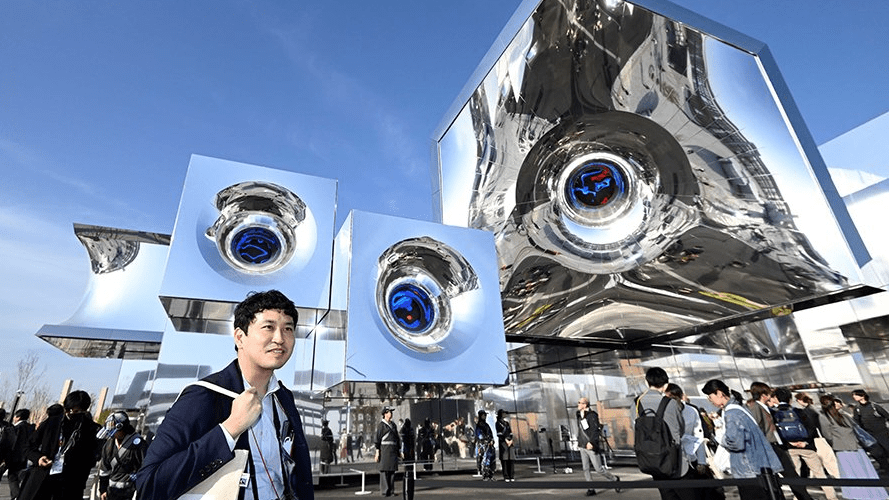 大阪万博「未来と芸術のエンターテインメント空間」会場ルポ 世界 ...