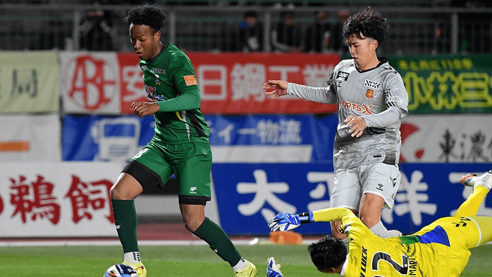 FC岐阜、後半猛攻！逆転勝ち 百年構想リーグ | 岐阜新聞デジタル