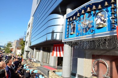 大垣の名所「カリヨン時計」15年ぶり復活 弘光舎本社ビルのからくり