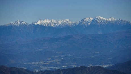 4県に連なる名峰なぜ 飛騨山脈 と呼ぶ 一説に 飛騨高山から見渡せる 岐阜新聞web 4県に連なる名峰なぜ 飛騨山脈 と呼ぶ 一説に 飛騨高山から見渡せる 岐阜新聞web