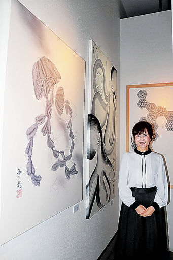 水墨画に思い託す 書家・亜哉さん岐阜市で個展 | 岐阜新聞デジタル