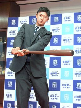 日ハム４位、阪口樂内野手（岐阜第一高）が仮契約 「ホームラン王取りたい」 | 岐阜新聞デジタル