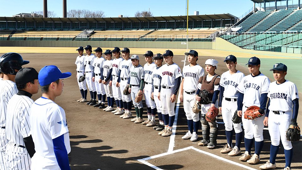 高校野球、部員不足対応で連合チーム交流試合 岐阜と静岡、技術磨く