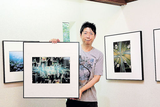 フィルムで多重露光作品 中津川市 写真家・山本さんが個展 | 岐阜新聞