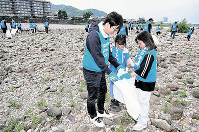 美しい長良川 次代に トヨタソーシャルフェス200人清掃 | 岐阜新聞