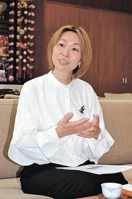 ビューティージャパン岐阜大会出場の斉藤さん、飛騨市長に意気込み
