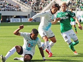 fc岐阜 先制後また守備崩壊 松本に1 2逆転負け 横山監督 また残念な結果に 岐阜新聞web fc岐阜 先制後また守備崩壊 松本に1 2逆転負け 横山監督 また残念な結果に 岐阜新聞web