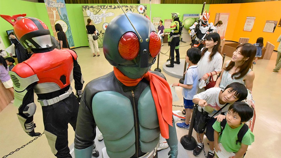仮面ライダーに学ぶ「自然」 岐阜市科学館で開館70周年特別展開幕