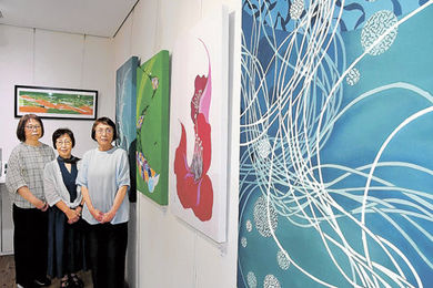 型絵染色や題材に個性 各務原市 市民講座で学ぶ3人展 | 岐阜新聞デジタル