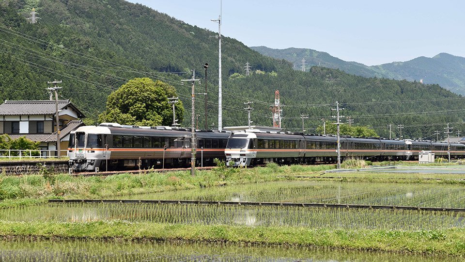 飛騨乗り物探訪】特殊スキル？「紙の時刻表」解読 ネットでは分からない発見も | 岐阜新聞デジタル