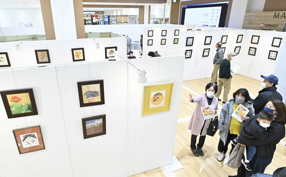 岐阜県ゆかりの作家200人の作品、お値打ちに 岐阜市でチャリティー展始まる 岐阜新聞web