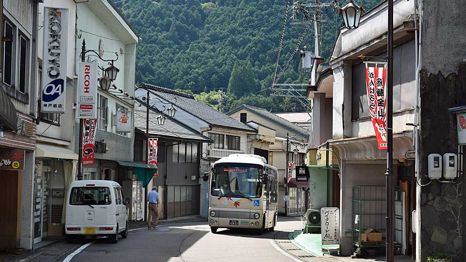 下呂 バス 安い 金山