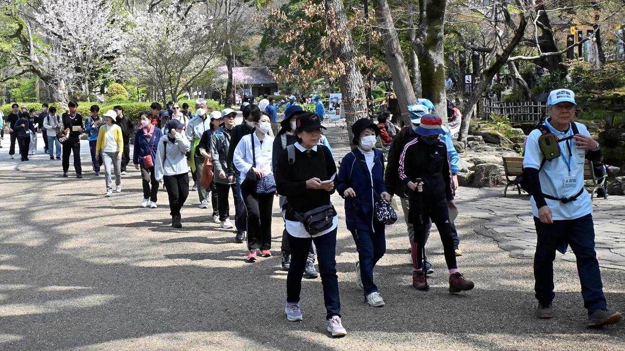 329】金華山の高さ「もう覚えた！」 岐阜公園で学生らがイベント