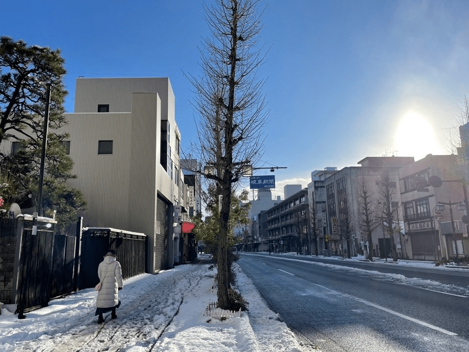 岐阜県内の大雪 峠を越す 夕方にかけ路面凍結などに注意を 岐阜新聞web