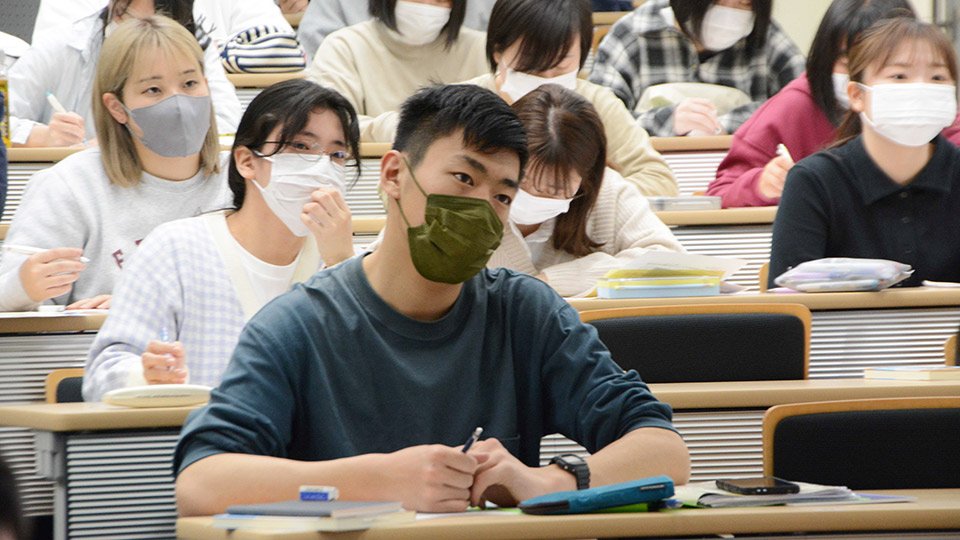 18歳成人、自由と責任「大人の自覚」大学生に特別講義 | 岐阜