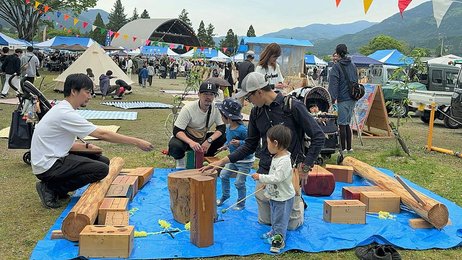 中津川市で木に触れ楽しむ つけち森林の市 | 岐阜新聞デジタル