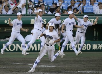 速報】県岐阜商、横浜に劇的サヨナラ！ 延長11回タイブレーク制し4強