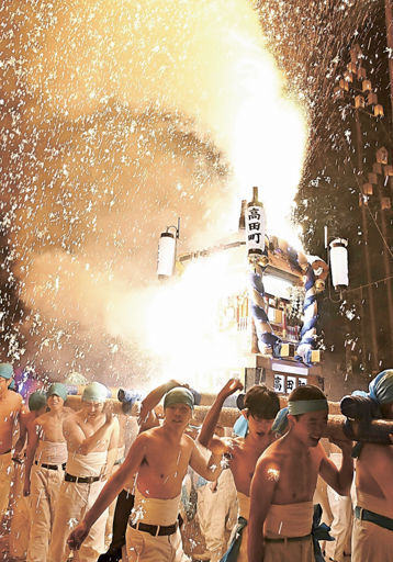 爆竹や花火の価格高騰で苦境 手力の火祭、伝統消さぬ 実行委がCFで運営資金募集 「祭りの派手さ維持したい」 | 岐阜新聞デジタル