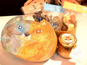 猫好きキュンキュン「ねこだらけ」お菓子箱 人気イラストレーター