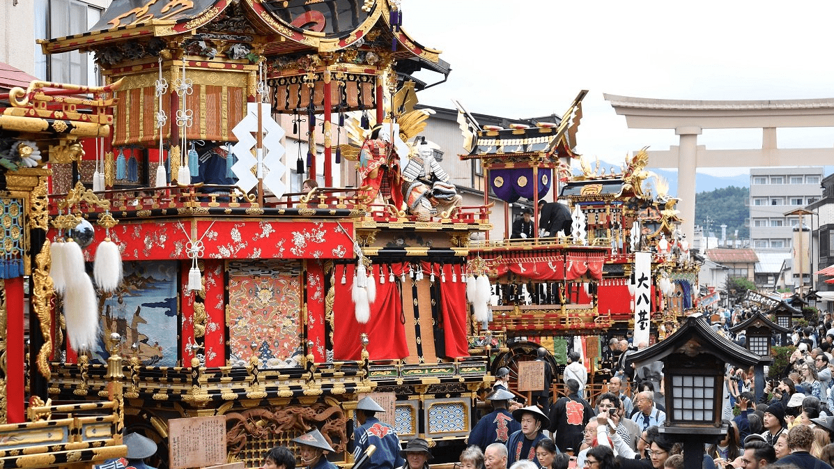 秋の高山祭開幕 祭り屋台、華やかに曳き揃え | 岐阜新聞デジタル