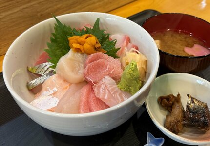 食べる水族館UOGI