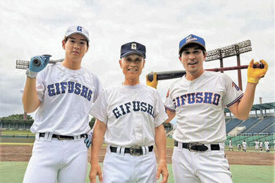 【高校野球】岐阜県中等学校・高等学校野球史　白球燦々 岐阜県高校野球OB大会、16チームが熱戦 昨夏甲子園4強・県岐阜商