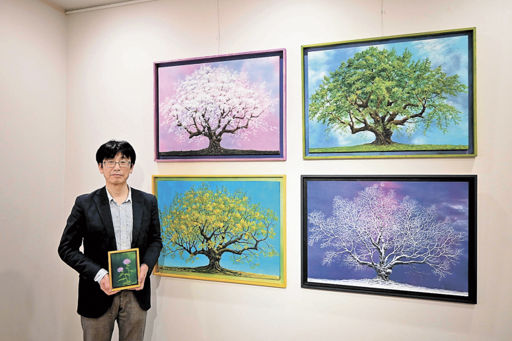 美濃和紙に自然美描く 美濃市 画家・家田さん水彩展 | 岐阜新聞デジタル