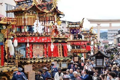 秋の高山祭開幕 祭り屋台、華やかに曳き揃え | 岐阜新聞デジタル