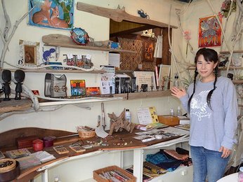 自然派の生活提案 アフリカ博物館級アンティーク雑貨店 | 岐阜新聞デジタル