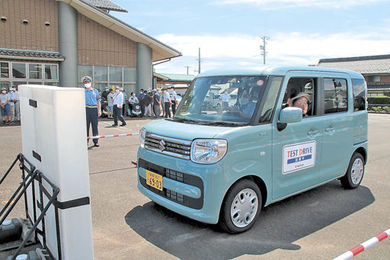 サポート車 機能体感 垂井署 高齢者向け試乗教室 岐阜新聞web