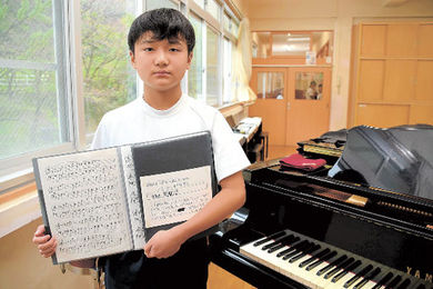 譜面書き合奏曲作曲 揖斐川町の小6髙橋さん夏休み研究で挑戦 校内放送