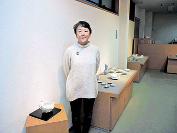 月下の穏やかさ表現 陶芸家加藤さん記念個展 多治見市 | 岐阜新聞デジタル